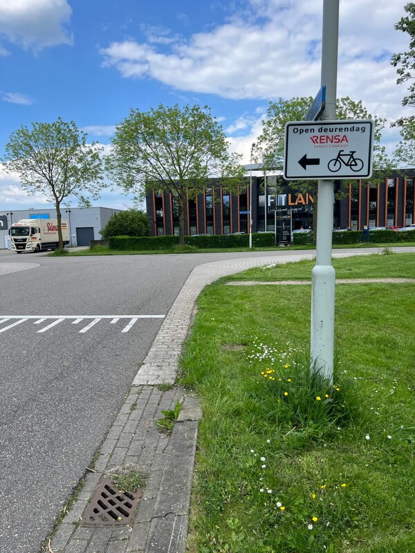 Metalen tekstbord